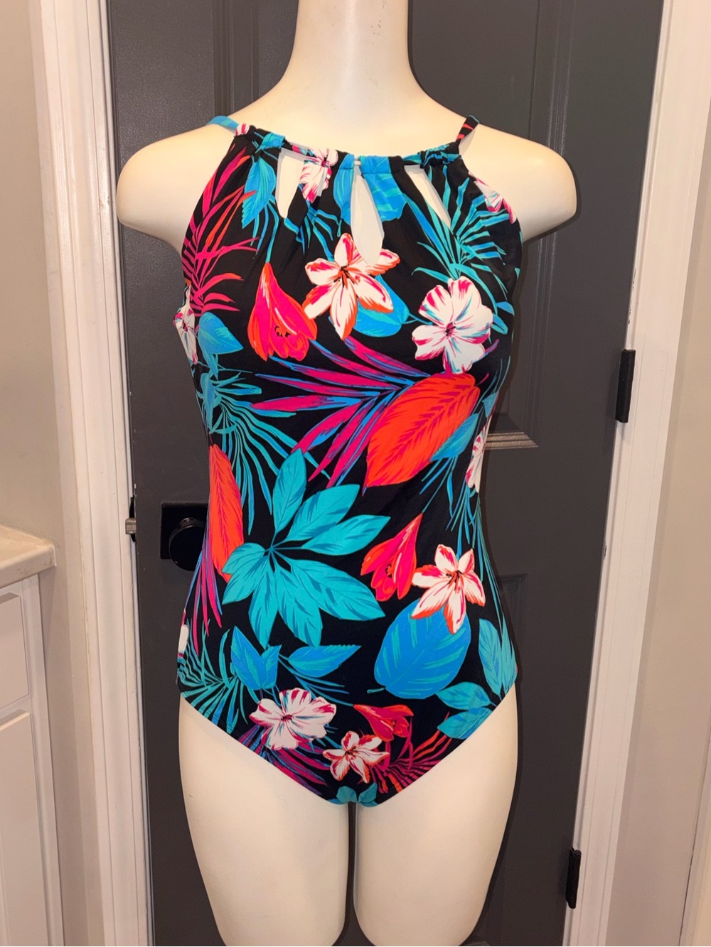 Dreamsuit Tropical Coral Floral One-Piece Swimsuit -size 12